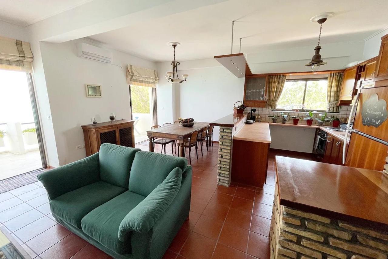 Stunning Beachfront Apartment Stratos Nerantza Bagian luar foto
